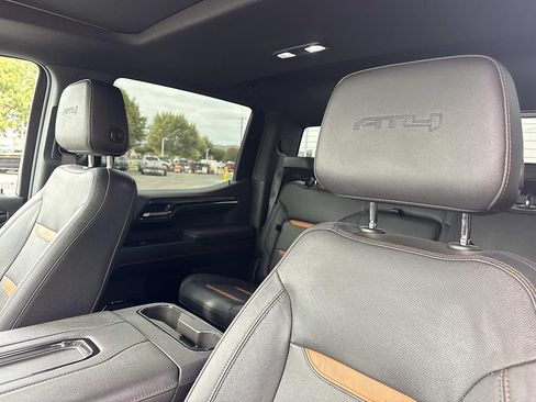 Used 2022 GMC Sierra 1500 AT4 w/ AT4 Premium Package AWD/4WD image 23