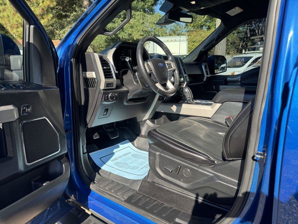 Used 2017 Ford F150 Lariat w/ Equipment Group 502A Luxury AWD/4WD image 10