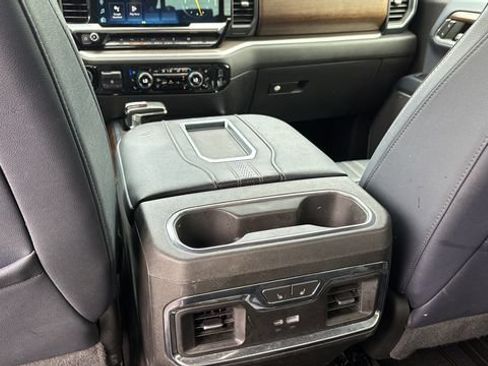 Used 2022 Chevrolet Silverado 1500 High Country w/ High Country Premium Package AWD/4WD image 21