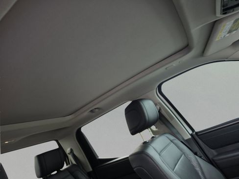 Used 2023 Toyota Tundra Limited AWD/4WD image 30