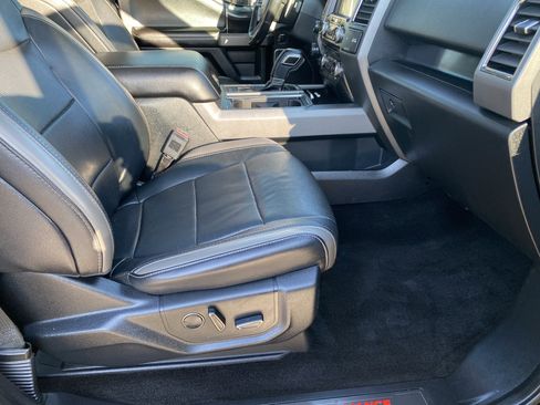 Used 2018 Ford F150 Raptor w/ Equipment Group 802A Luxury image 8