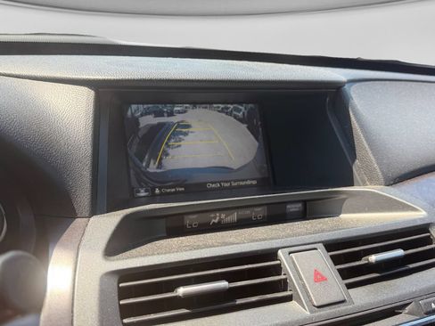 Used 2013 Honda Crosstour EX image 26