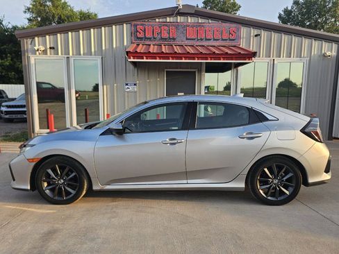 Used 2021 Honda Civic EX image 3