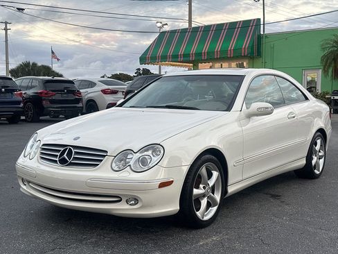 Used 2004 Mercedes-Benz CLK 320 image 1