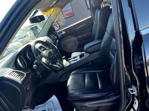 Used 2012 Jeep Grand Cherokee Laredo image 9