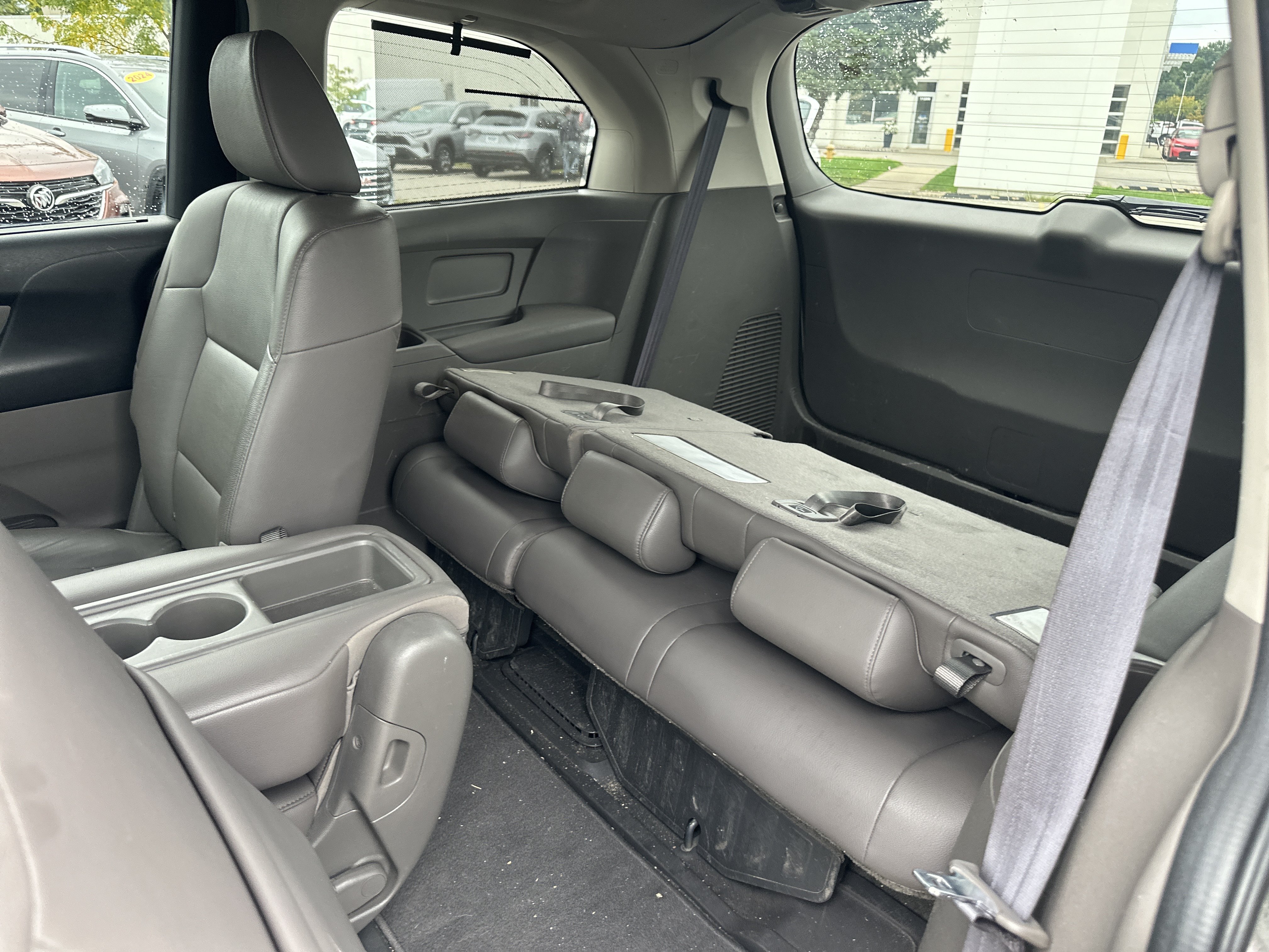 Used 2014 Honda Odyssey Touring image 16