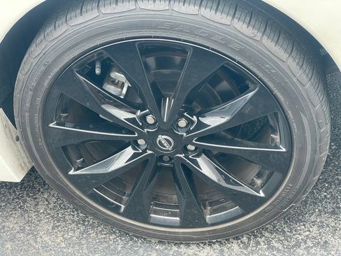 Certified 2023 Nissan Maxima SR w/ Sport Mat Group FWD image 30