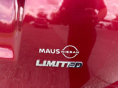 Used 2018 Toyota RAV4 Limited FWD image 15