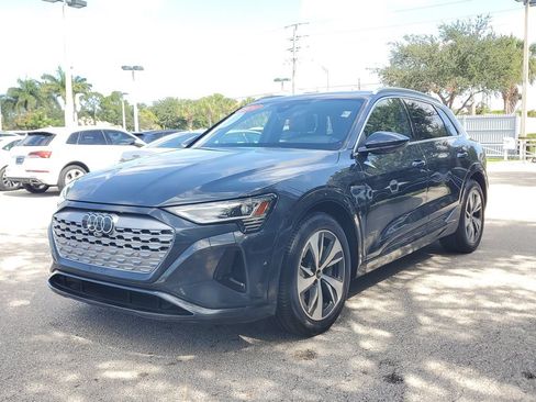 Certified 2024 Audi Q8 e-tron Premium Plus w/ Premium Plus Package AWD/4WD image 9