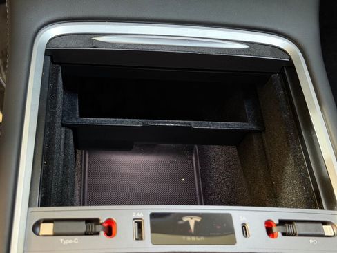 Used 2023 Tesla Model Y Performance AWD/4WD image 33