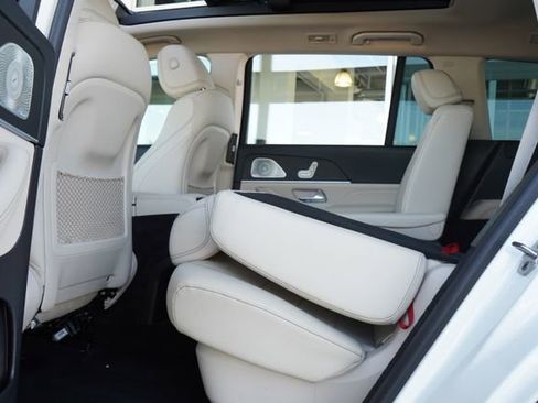 Used 2021 Mercedes-Benz GLS 450 4MATIC image 31