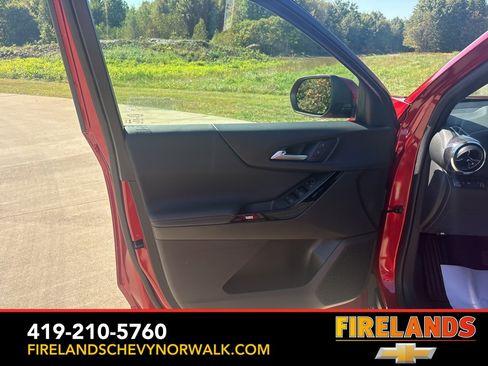 New 2026 Chevrolet Equinox LT w/ LPO, Floor Liner Package image 12