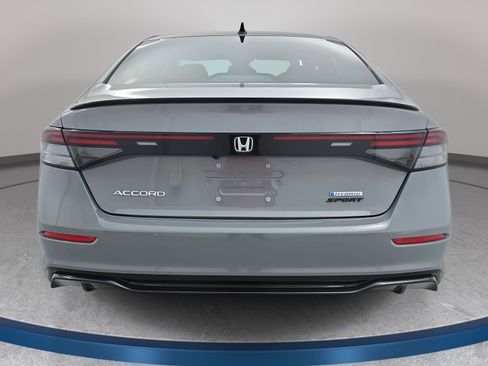 Used 2024 Honda Accord Sport image 6