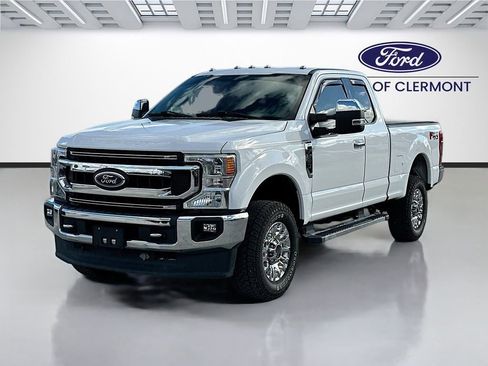 Used 2021 Ford F350 XLT w/ XLT Premium Package image 3