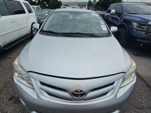 Used 2011 Toyota Corolla LE FWD image 2