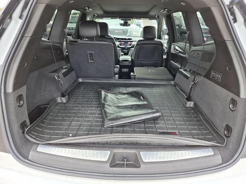 Used 2023 Cadillac XT6 Sport w/ Technology Package AWD/4WD image 44