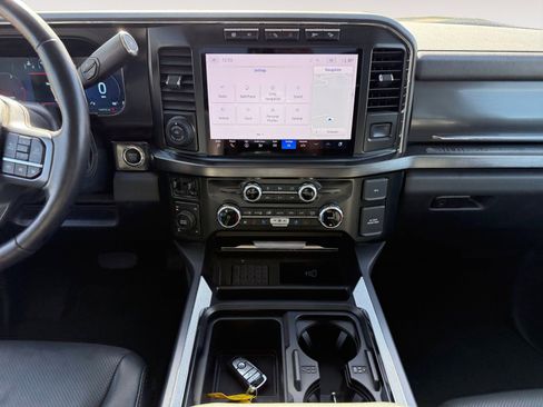 Used 2024 Ford F250 Lariat w/ Lariat Ultimate Package image 11