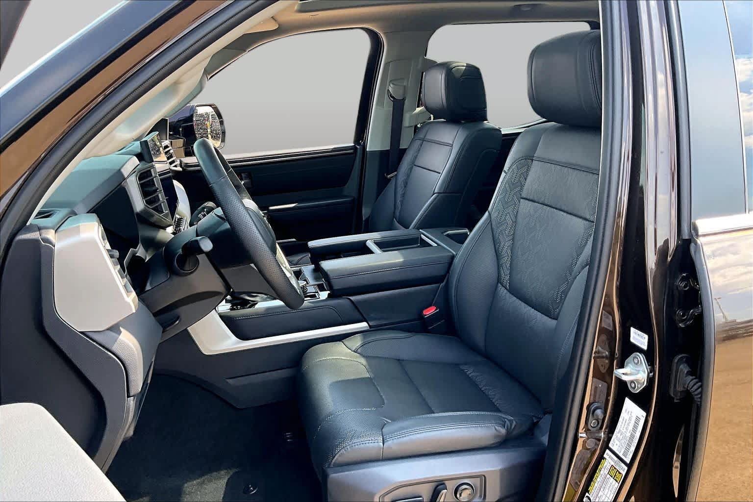 Used 2024 Toyota Tundra Limited AWD/4WD image 8