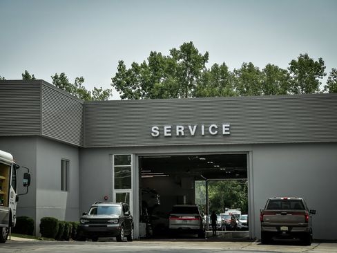 Used 2019 Ford F150 Lariat w/ Equipment Group 502A Luxury image 33