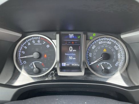 Certified 2023 Toyota Tacoma SR5 AWD/4WD image 16