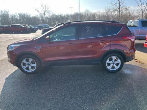 Used 2015 Ford Escape SE w/ Equipment Group 201A image 6