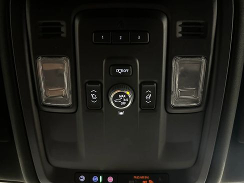 Used 2023 Cadillac Escalade ESV Luxury RWD image 47