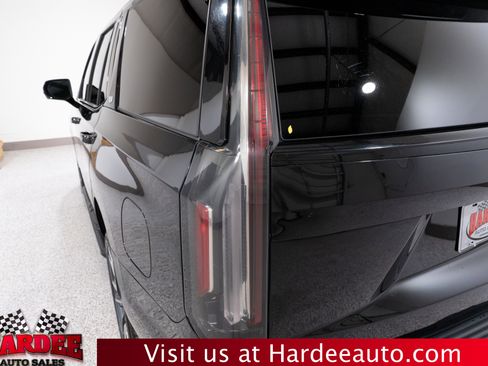 Used 2023 Cadillac Escalade Sport AWD/4WD image 9