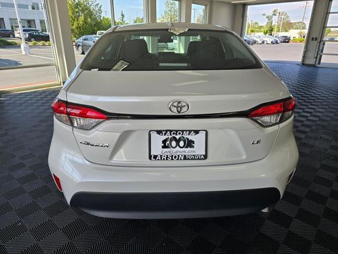 Used 2024 Toyota Corolla LE FWD image 4