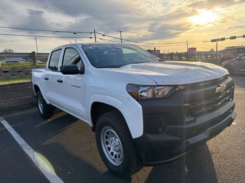 Used 2026 Chevrolet Colorado W/T w/ Advanced Trailering Package AWD/4WD image 14