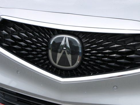 Used 2023 Acura MDX FWD w/ Technology Package image 12