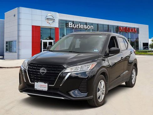 Certified 2025 Nissan Kicks Play S FWD image 1