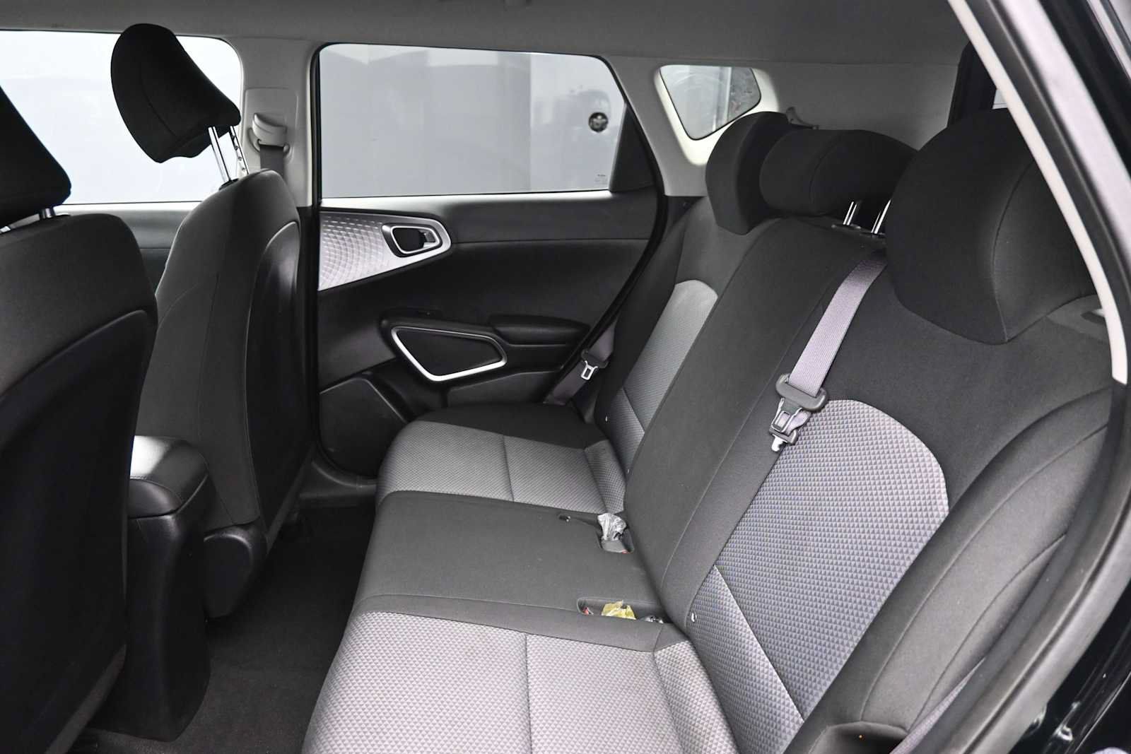 Used 2022 Kia Soul LX FWD image 19