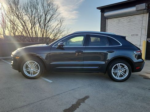 New 2026 Porsche Macan image 2