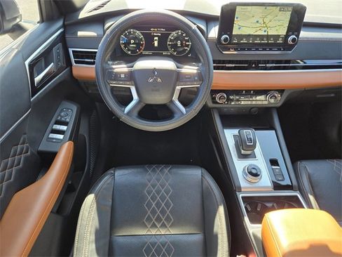 Used 2022 Mitsubishi Outlander SEL image 14