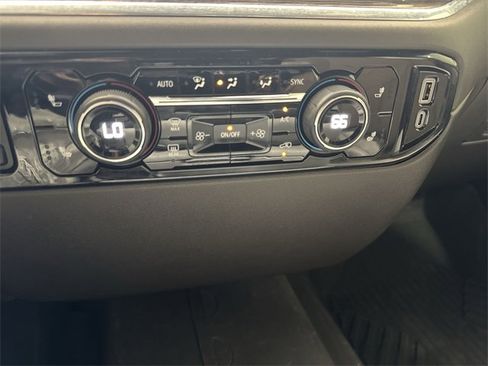 Used 2024 Chevrolet Silverado 2500 LT w/ Convenience Package image 18