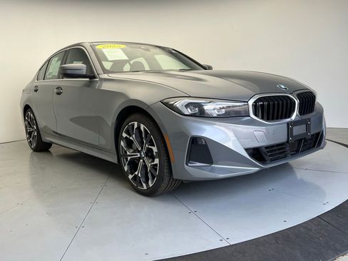 Certified 2025 BMW 330i Sedan RWD image 2