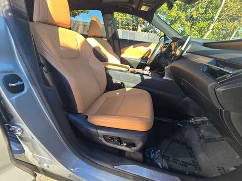 Used 2023 Lexus RX 350 Premium image 11