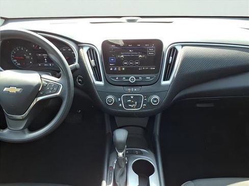Used 2024 Chevrolet Malibu LS FWD image 13