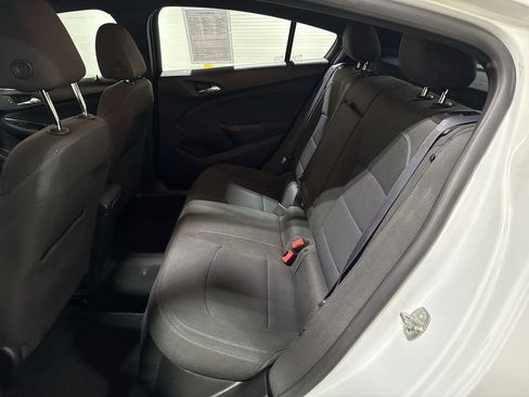 Used 2017 Chevrolet Cruze LT w/ Convenience Package image 22