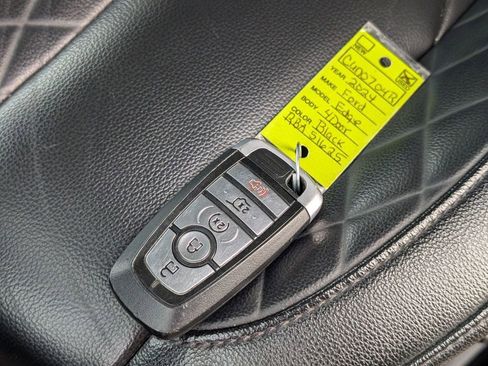 Used 2024 Ford Edge Titanium image 52