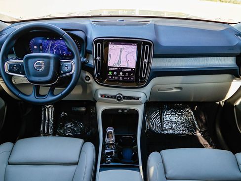 Certified 2026 Volvo XC40 B5 Ultra w/ Climate Package image 13