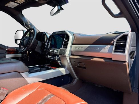 Used 2022 Ford F250 King Ranch w/ King Ranch Ultimate Package AWD/4WD image 35