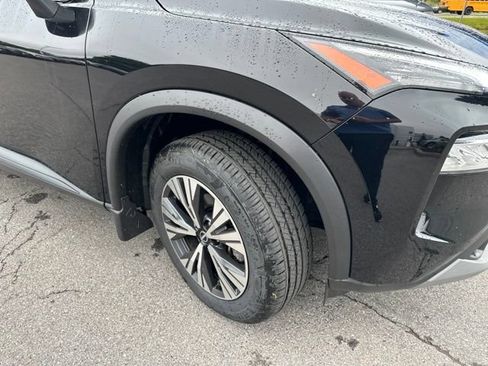 Certified 2023 Nissan Rogue SV AWD/4WD image 9