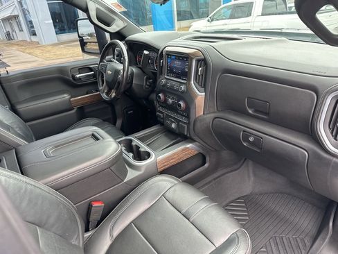 Used 2020 Chevrolet Silverado 2500 High Country w/ Z71 Off-Road Package image 29