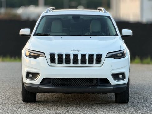 Used 2019 Jeep Cherokee Limited w/ Trailer Tow Group AWD/4WD image 5