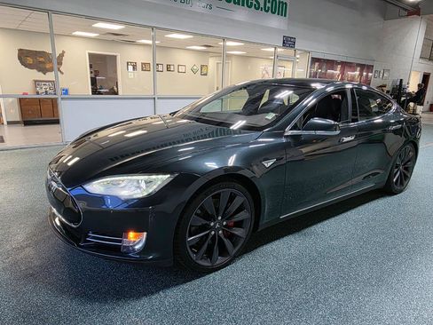 Used 2014 Tesla Model S P85D image 2