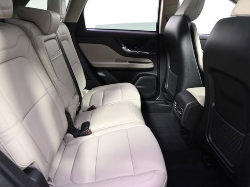New 2026 Lincoln Corsair Reserve w/ Jet Appearance Package AWD/4WD image 18