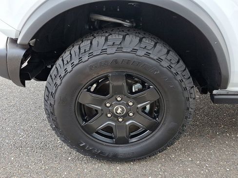 Certified 2024 Ford Bronco Black Diamond image 10