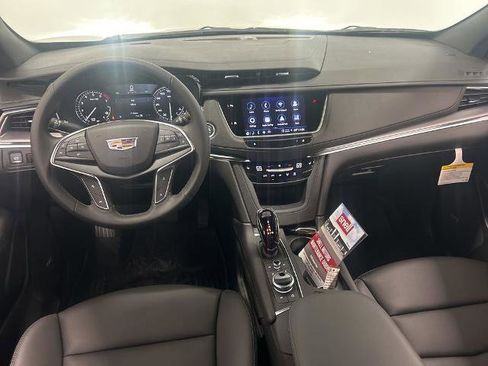 New 2026 Cadillac XT5 Luxury AWD/4WD image 11