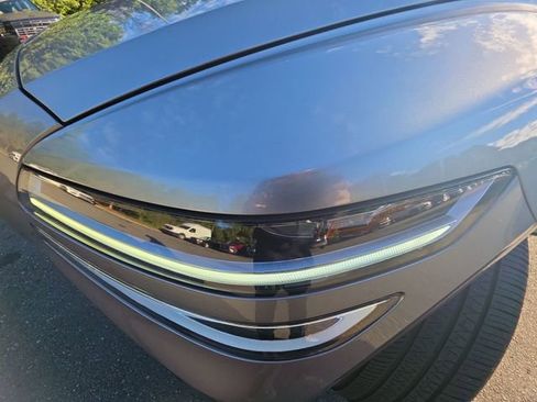 Used 2024 Genesis GV80 2.5T image 47